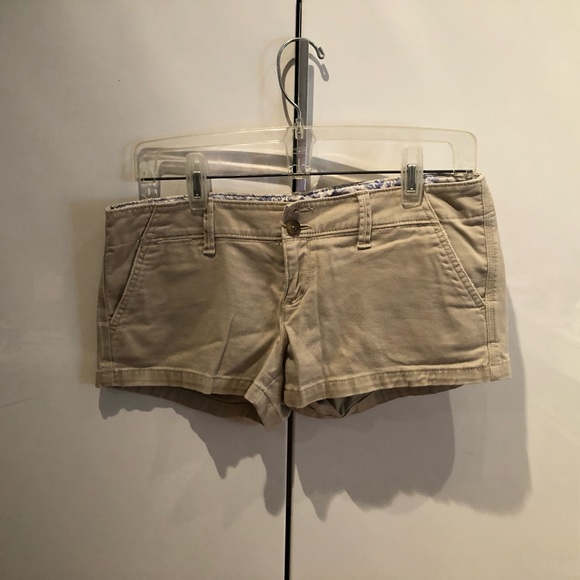 Beige shorts by American eagle outfitters - Picture 2 of 3